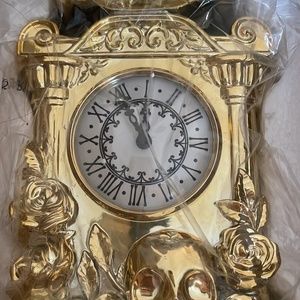 Halloween Bath and Body Skull Rose Clock